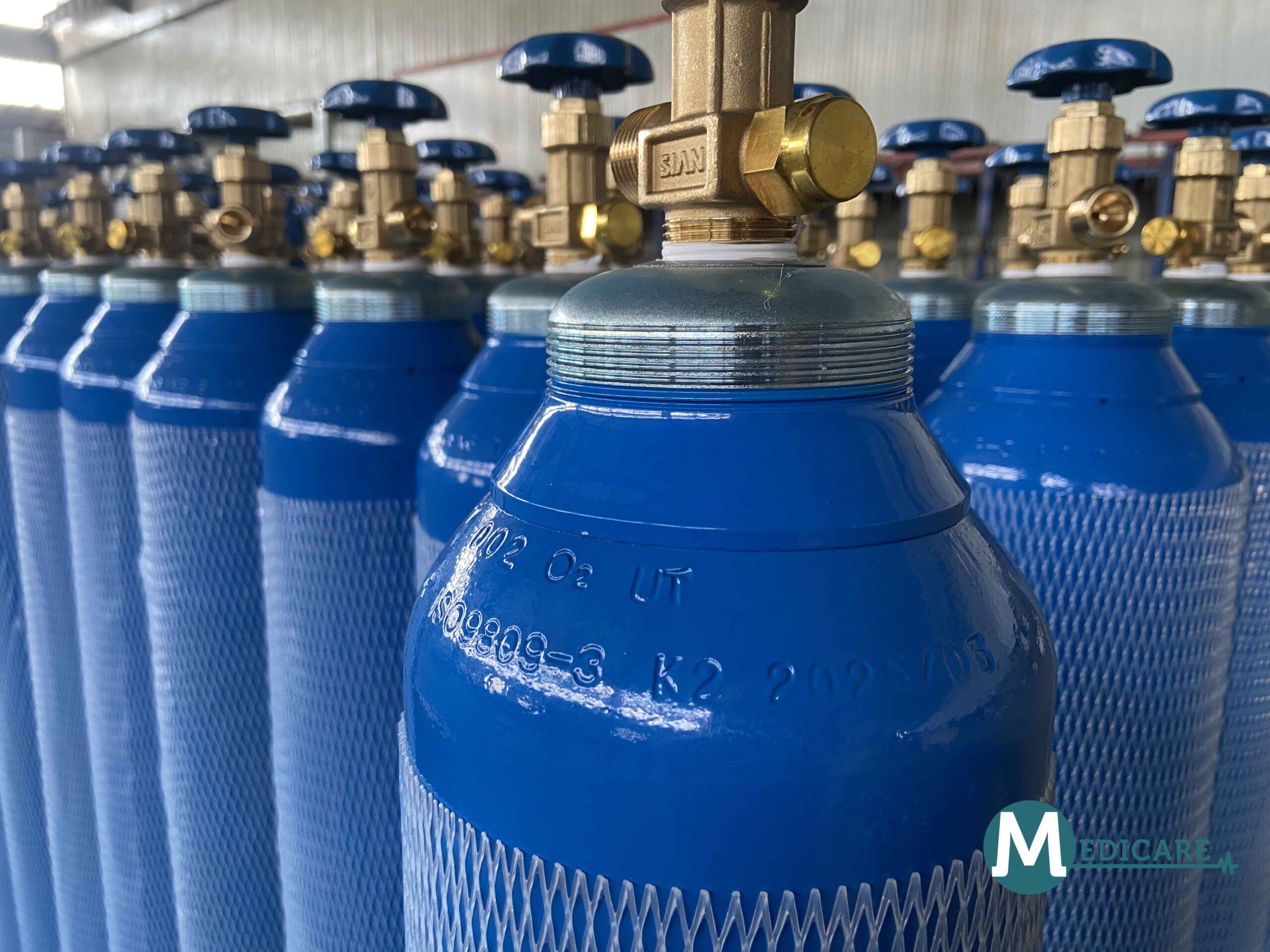 Oxygen Cylinder - Image 2